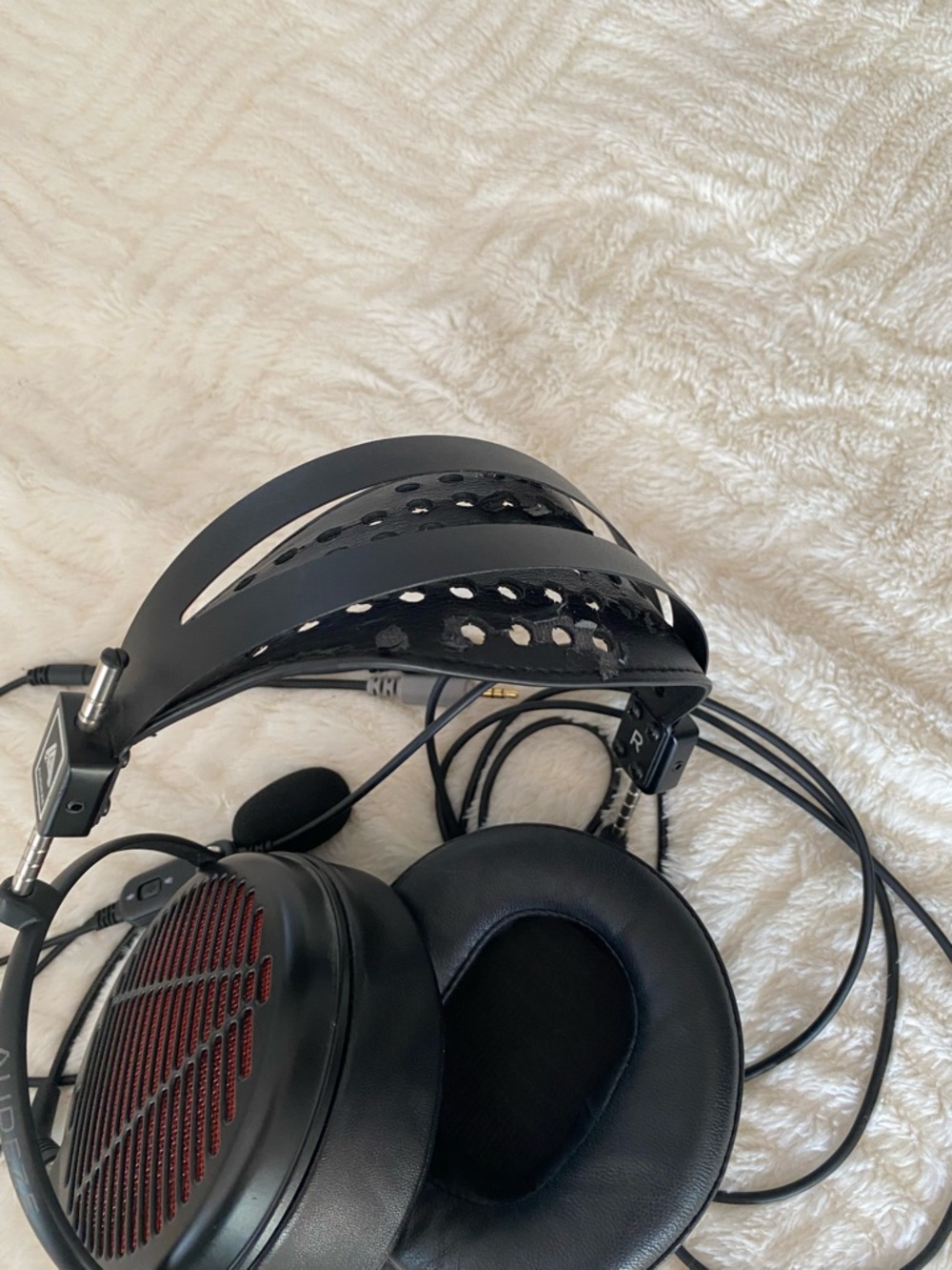 Audeze LCD-GX Open-Back Headphones with Red Grille and Detachable Mic - Picture 6 of 8
